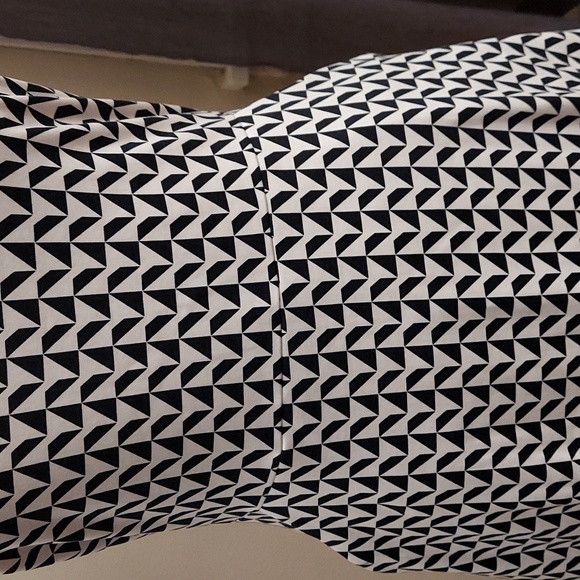 NEW YORK AND CO Geometric Print Pullover Sleeveless Fit and Flare Dress - Picture 3 of 11